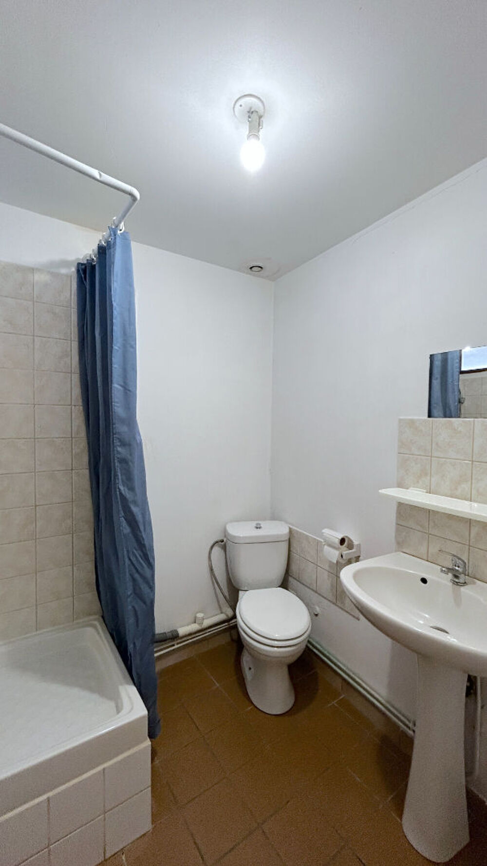 Location Appartement A LOUER APPARTEMENT DE TYPE 1 - SAINT SAVIN CENTRE Saint savin