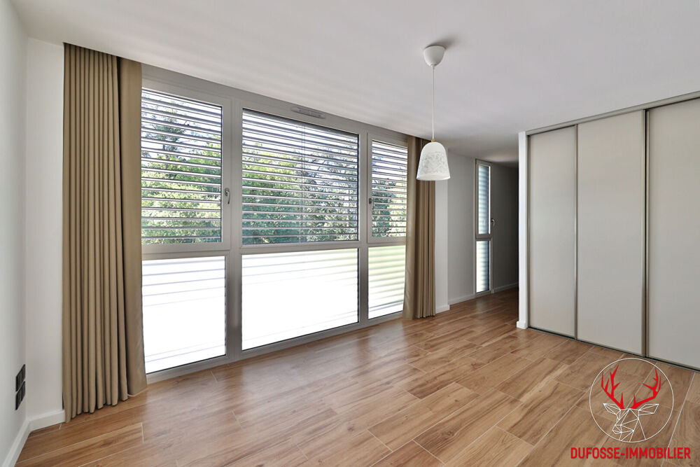 Maison Ecully 8 pièce(s) 805 m2