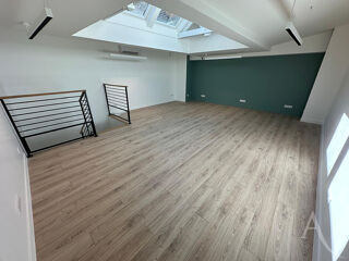  Immeuble  vendre 15 + pices 296 m Mantes la jolie