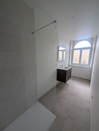  Appartement à louer 3 pièces 62 m²