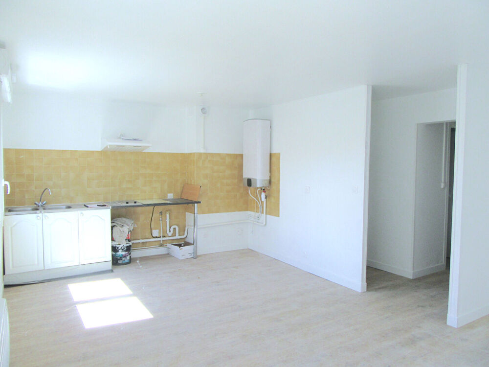 A LOUER APPARTEMENT T3 DE 70 M2 - BORDEAUX QUARTIER CHARTRONS