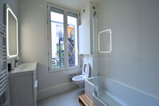  Appartement à louer 3 pièces 87 m²