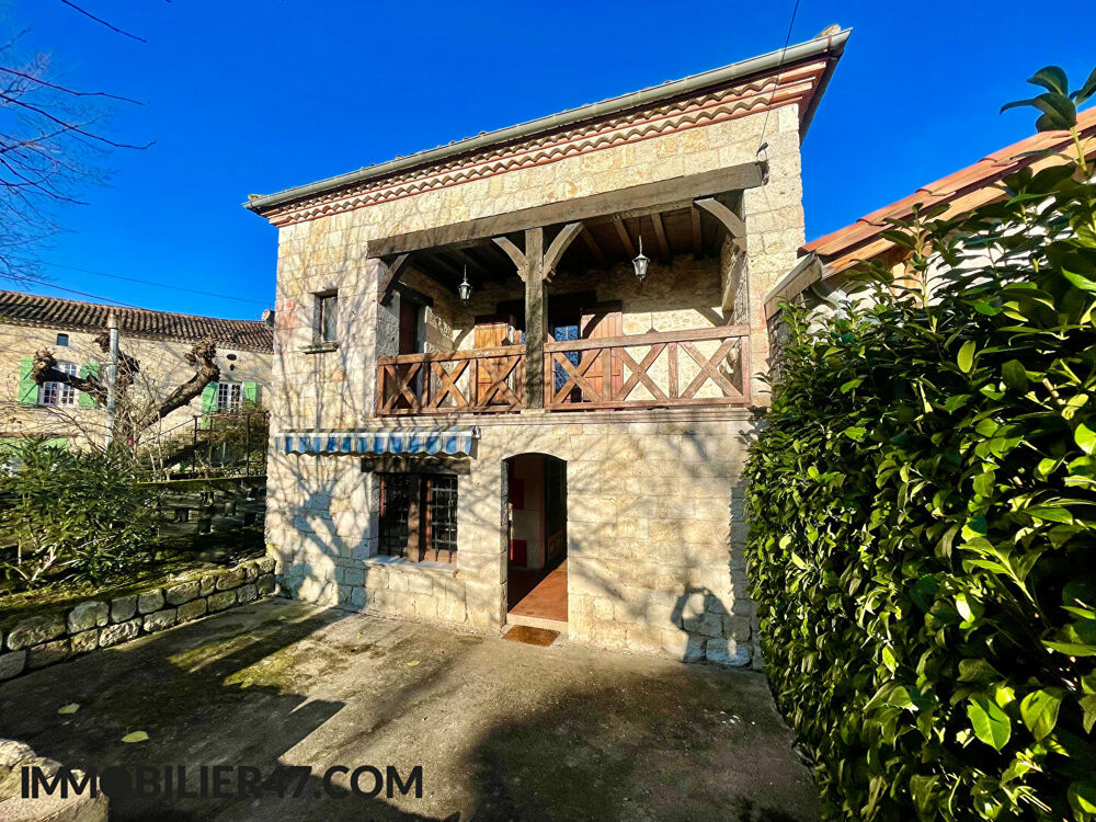 MAISON DE VILLAGE EN PIERRE AVEC JARDIN