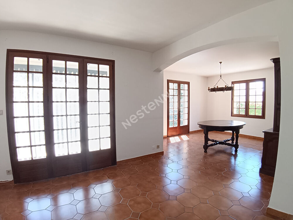 Vente Maison Six-fours Le BRUSC, villa indépendante T5 d'environ 100m² avec garage, sur une parcelle de 349m². Six fours les plages