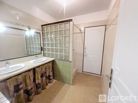  Appartement  louer 4 pices 121 m