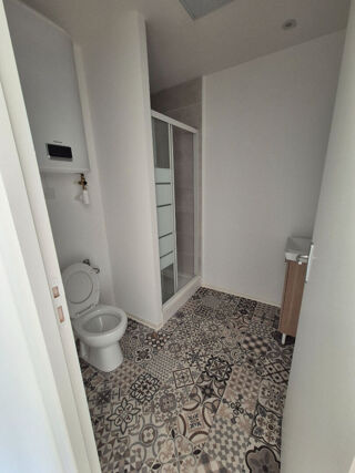  Appartement à louer 2 pièces 32 m²