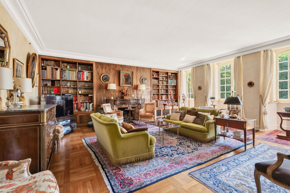 Appartement 6 pièces 167 m² · à Versailles · 167 m² · 1 500 000 €