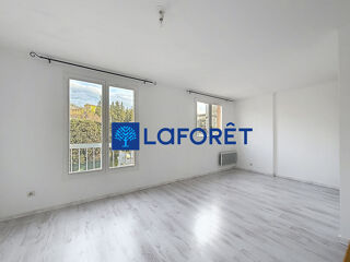 Location Appartement Charmant studio à Louer à Draguignan ! Draguignan