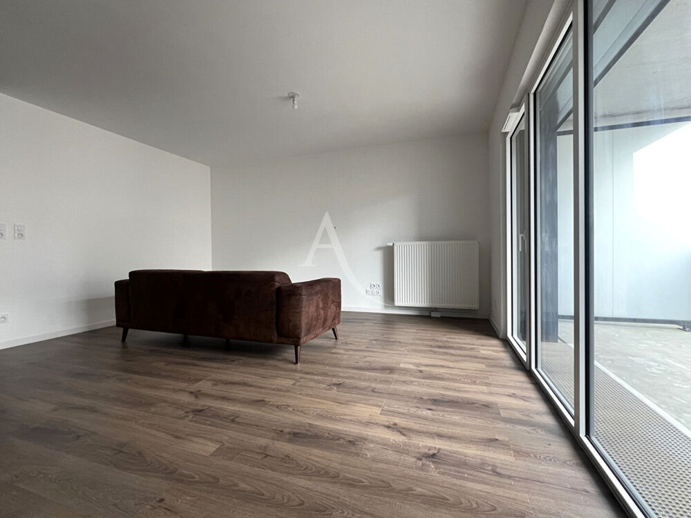 Location Appartement A LOUER T3 MEUBLE neuf Gare / BALCON + PARKING (chauffage eau chaude inclus) Angers