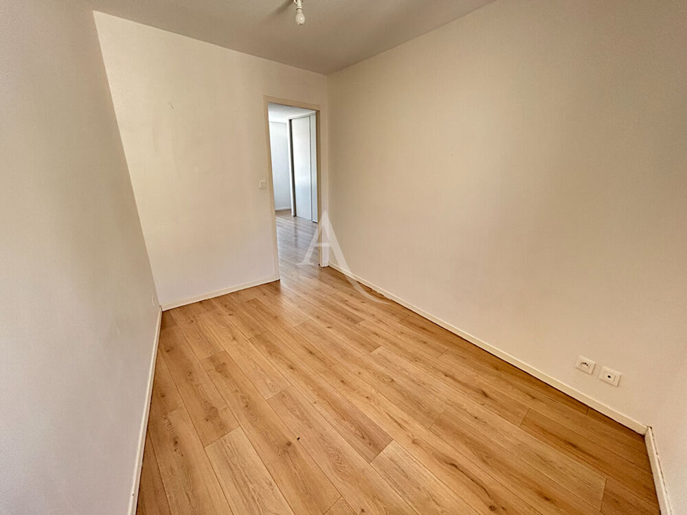 Location Appartement Narbonne - Agréable T1 bis au dernier étage, quartier Bourg à Narbonne Narbonne