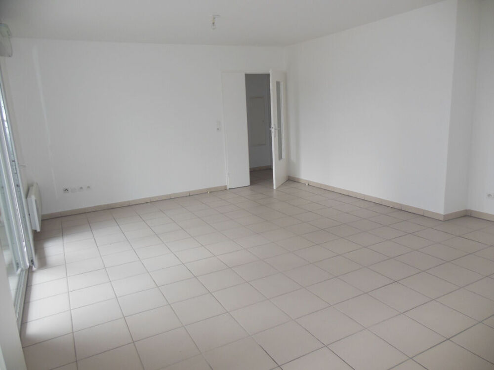 Location Appartement Toulouse 31200 Quartier Croix Daurade/ Bonnefoy  SANS FRAIS AGENCE  T4 Récent de 83.50m² avec  Terrasse couverte de 8.60m² 1 pla Toulouse