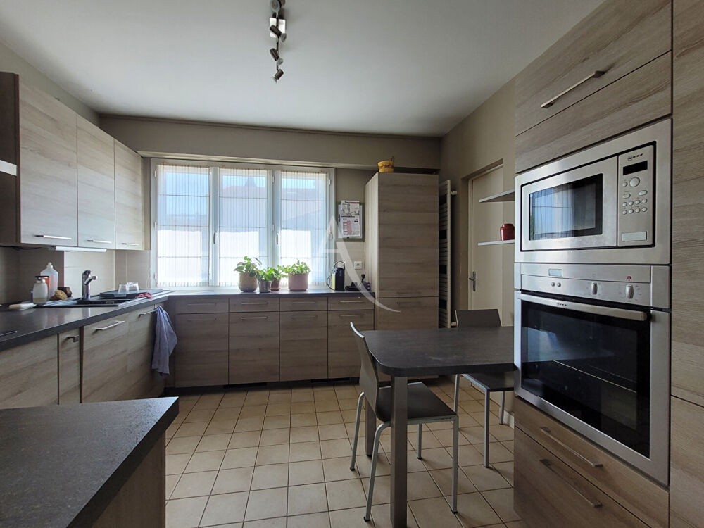 Vente Appartement LA ROCHELLE - Quartier La Genette | Appartement T4 avec balcon, ascenseur, stationnement et grenier La rochelle