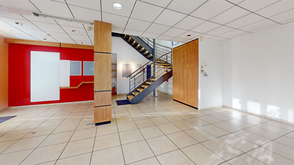   À louer - Local commercial / professionnel - Centre Cambo-les-Bains 