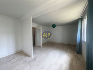  Appartement à louer 3 pièces 68 m²