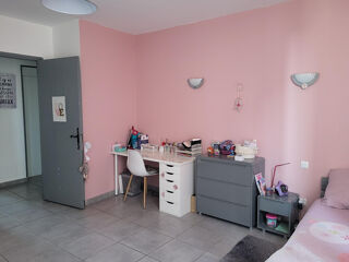  Appartement à louer 3 pièces 88 m²