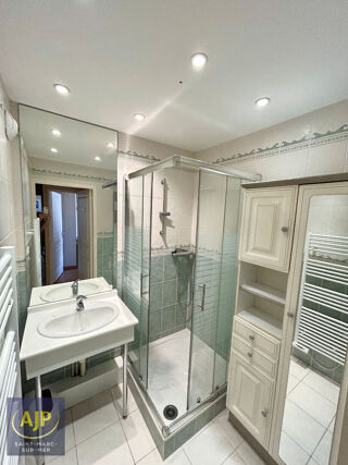  Appartement à louer 3 pièces 54 m²