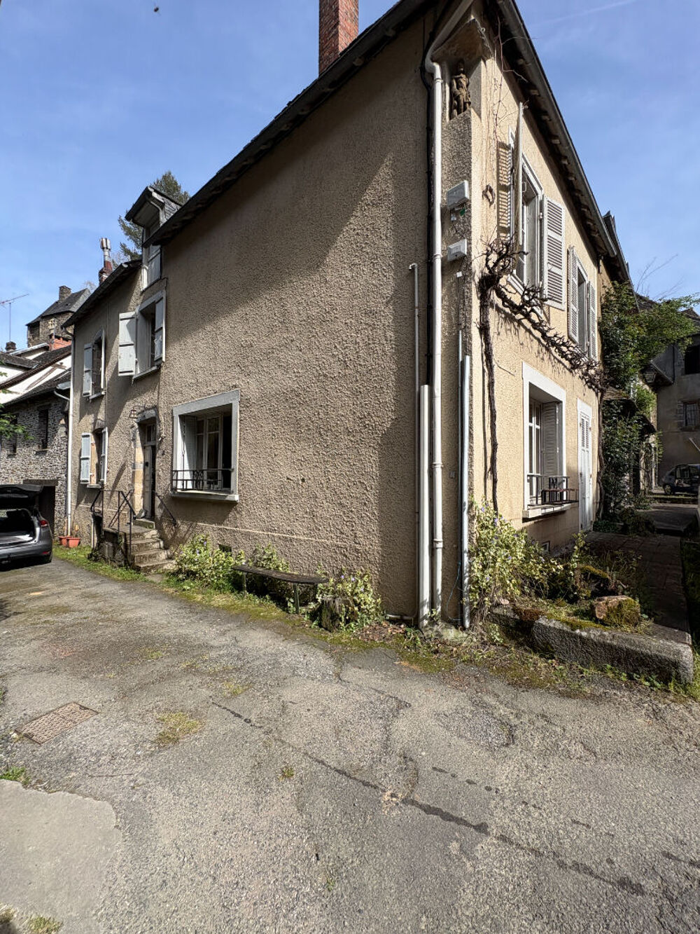 Maison de village avec jardin en bord de rivière