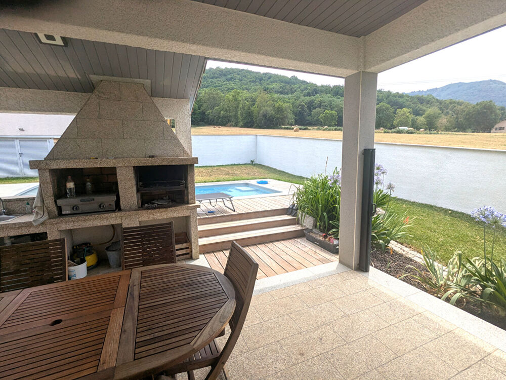 Maison de vie familiale confortable sans travaux avec jardin et piscine à Foix - 116 m2