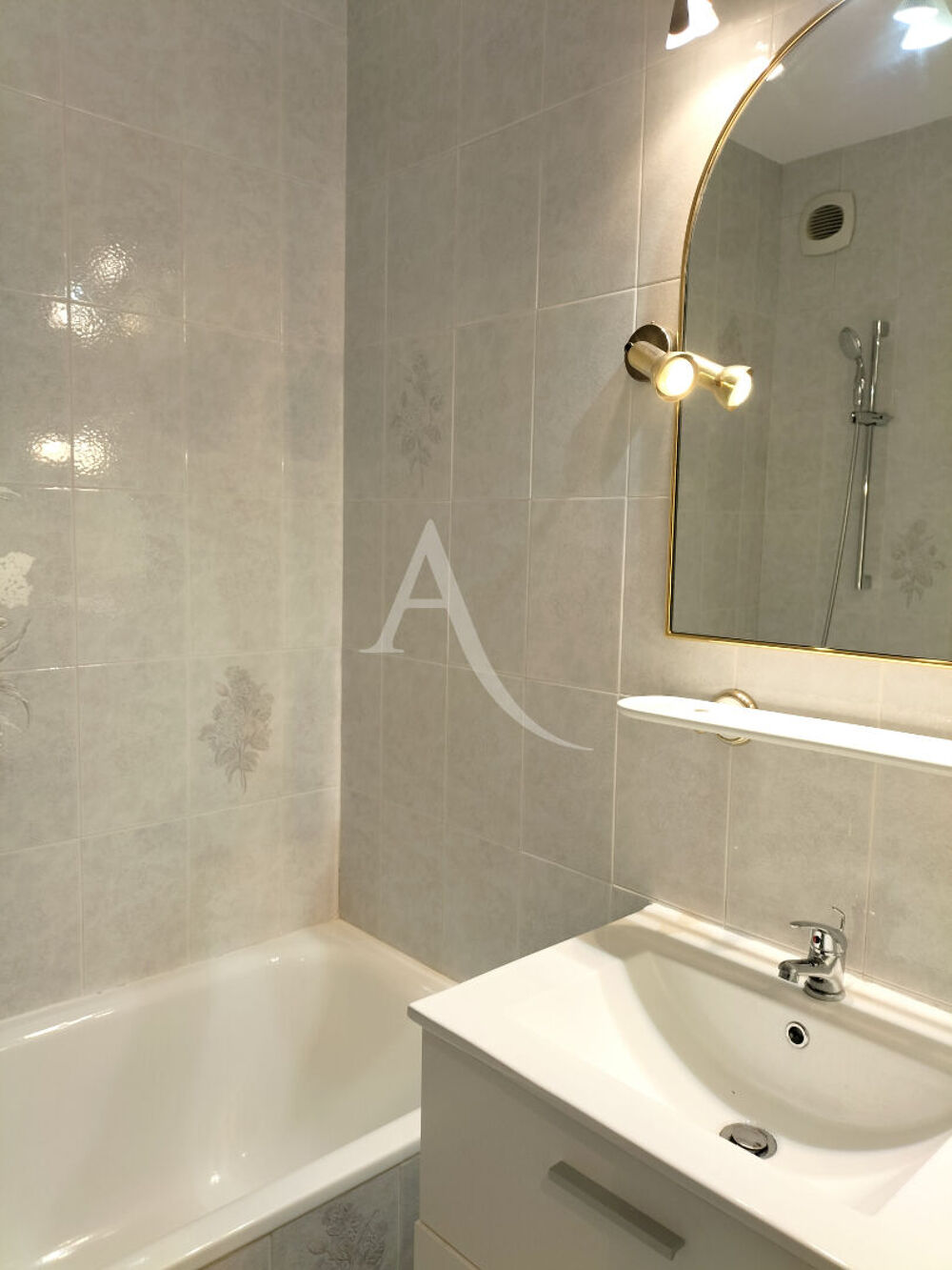 Location Appartement Appartement Hyeres Ouest 2 pièce(s) 49.57 m2 Hyeres