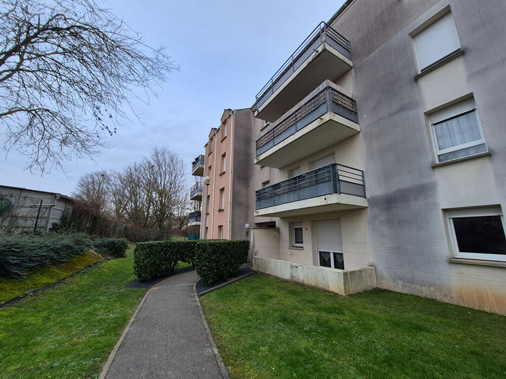 Appartement Lens 3 pièce(s) 54 m2 en rez de jardin+ place parking