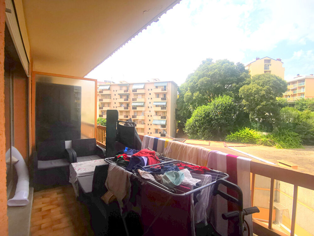 Vente Appartement RUE DE FRANCE : APPARTEMENT 2 PIECES AVEC PARKING SOUS-SOL Nice