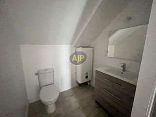  Appartement à louer 2 pièces 27 m²