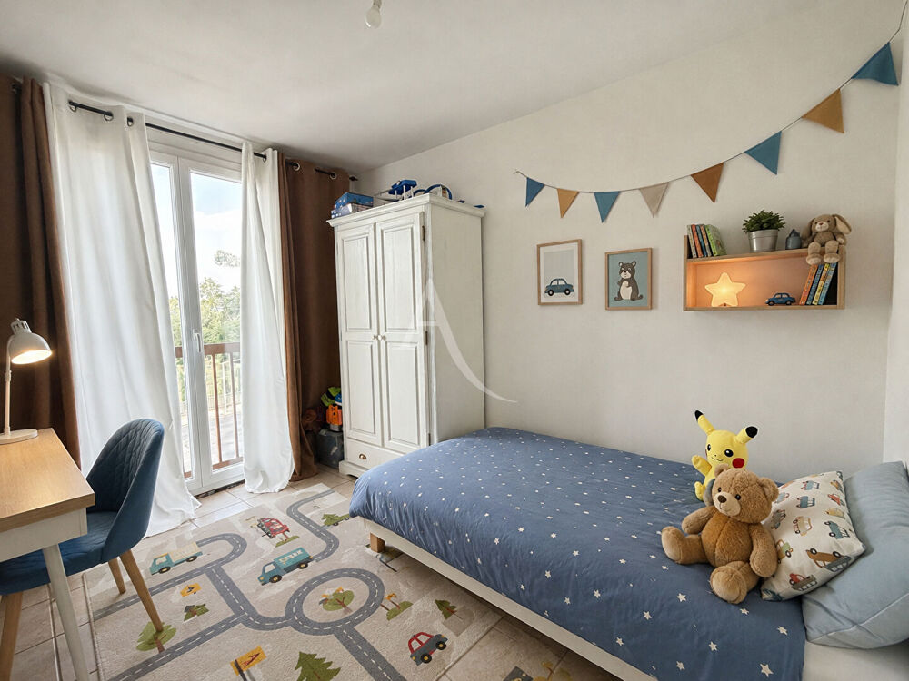 Vente Appartement APPARTEMENT TYPE 3/4 LUMINEUX AVEC PARKING CAVE PROCHE CENTRE VILLE Aix en provence
