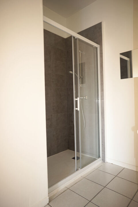  Appartement � louer 5 pi�ces 89 m�