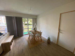  Appartement à louer 3 pièces 72 m²