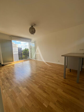  Appartement à louer 3 pièces 56 m²