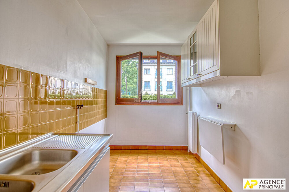 Vente Appartement Versailles Ermitage Appartement 2 pièces 51 m² avec cave et parking Versailles