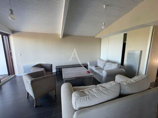  Appartement à louer 4 pièces 82 m²
