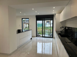  Maison  vendre 5 pices 220 m