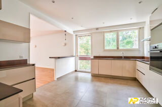  Appartement à vendre 5 pièces 140 m²
