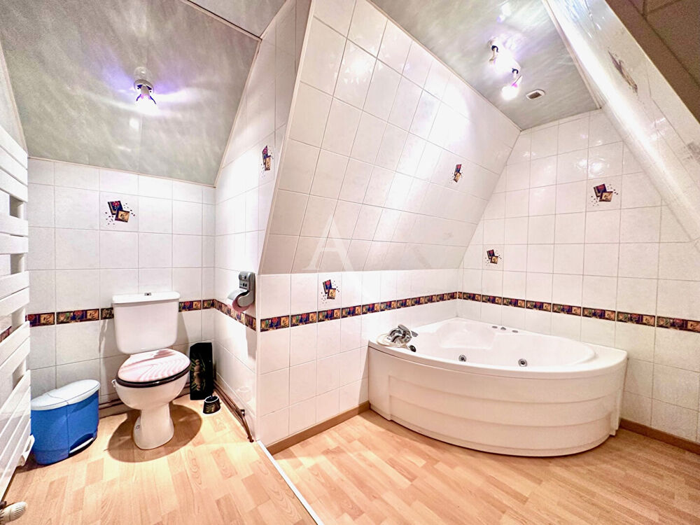 Vente Maison MARAINVILLER : charmante maison d'environ 172 m² avec piscine Marainviller