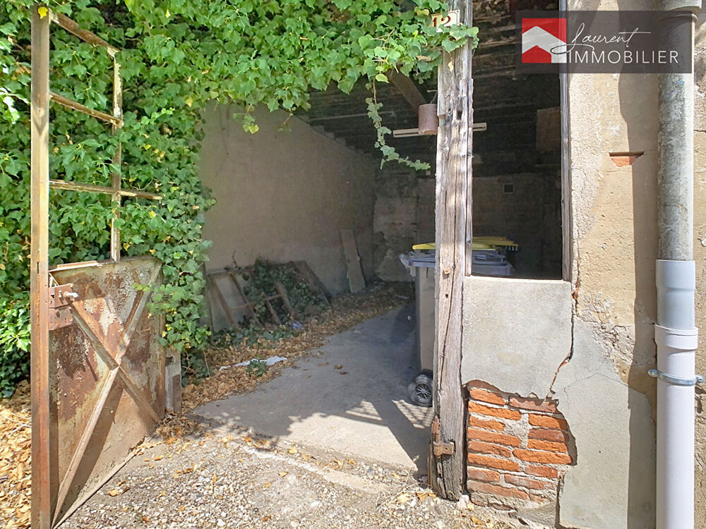Cuisery - Maison de ville à rénover - Fort potentiel d'investissement !
