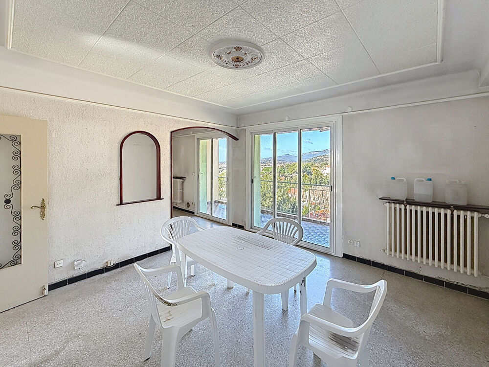Vente Appartement Appartement Toulon de 5 pièces de 97m² Garage cave et parking collectif Toulon