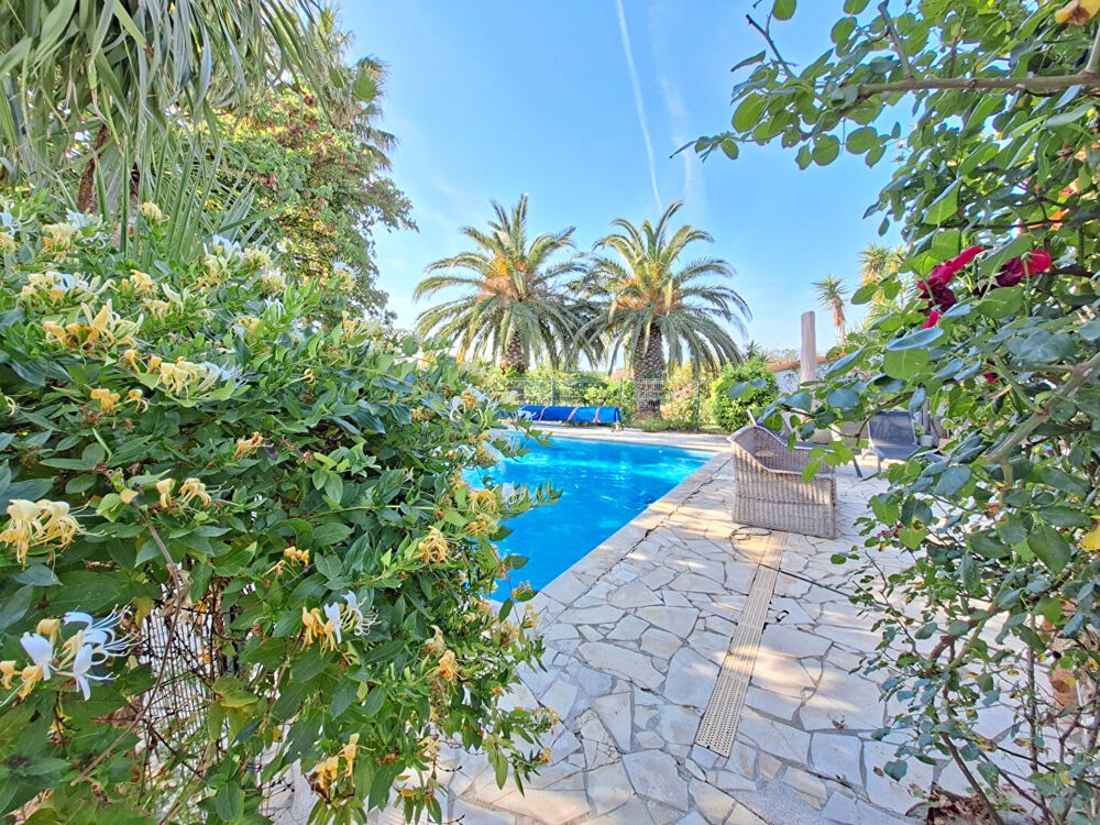 Perpignan SUD Villa 4 faces de Type 5 sur 4000m2 de terrain