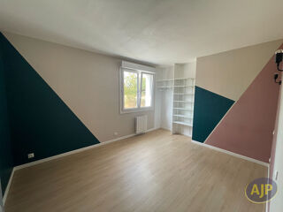  Maison à louer 6 pièces 154 m²