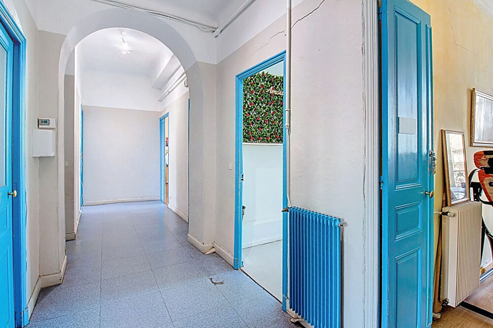   A VENDRE en EXLUSIVITE à DRAGUIGNAN - Idéal investisseur, local professionnel 149m² Draguignan
