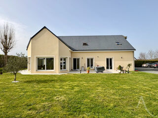  Maison à vendre 8 pièces 225 m²