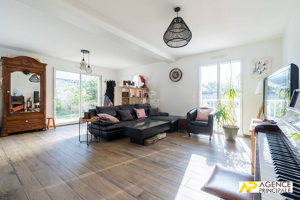 Vente Maison Maison Le Mesnil Le Roi 6 pièce(s) 143 m2  - 4 chambres Le mesnil le roi
