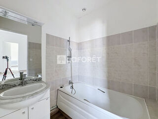  Appartement à louer 2 pièces 46 m²