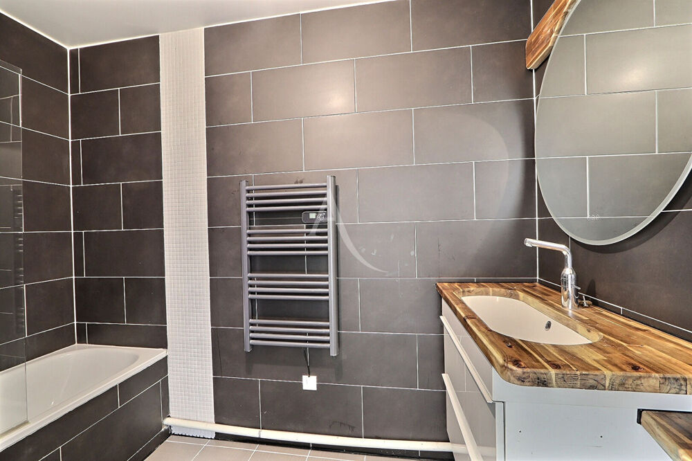 Appartement Aubervilliers 3 pièce(s) 62.69 m2