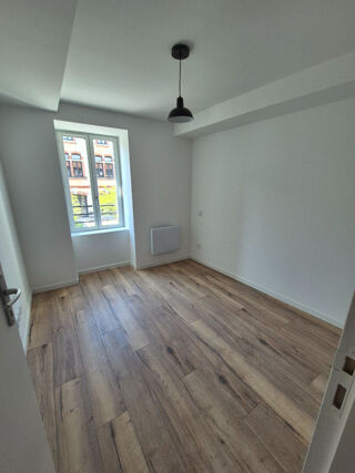  Appartement à louer 3 pièces 53 m²