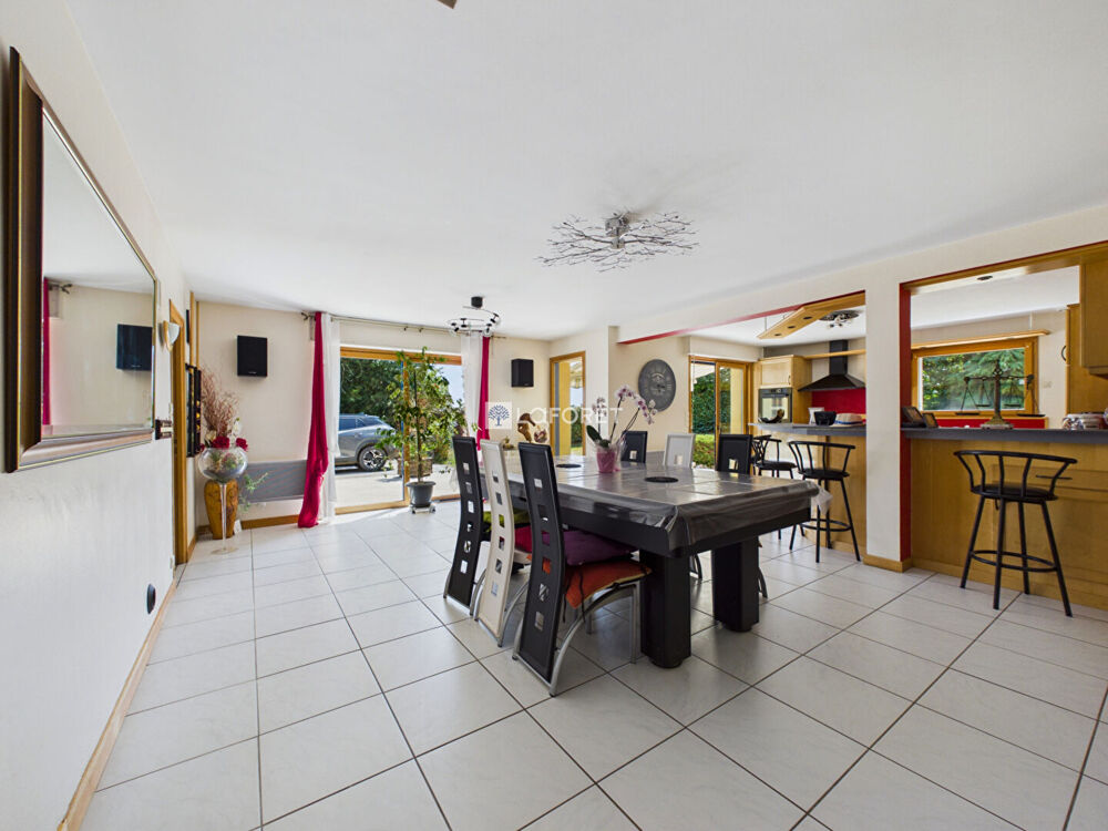 Maison Le Cloitre Pleyben 7 pièce(s) 236 m2