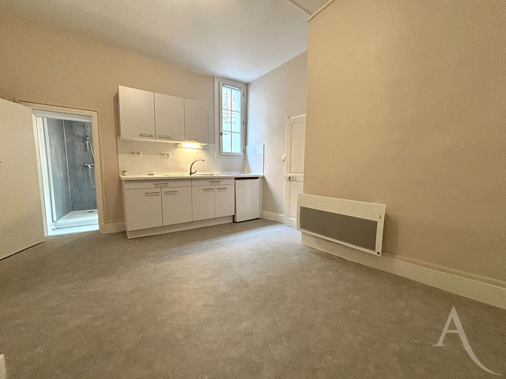 Hyper centre ville - Appartement deux pièces rue Bourbonnoux !