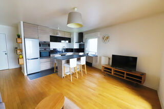  Appartement à louer 4 pièces 75 m²