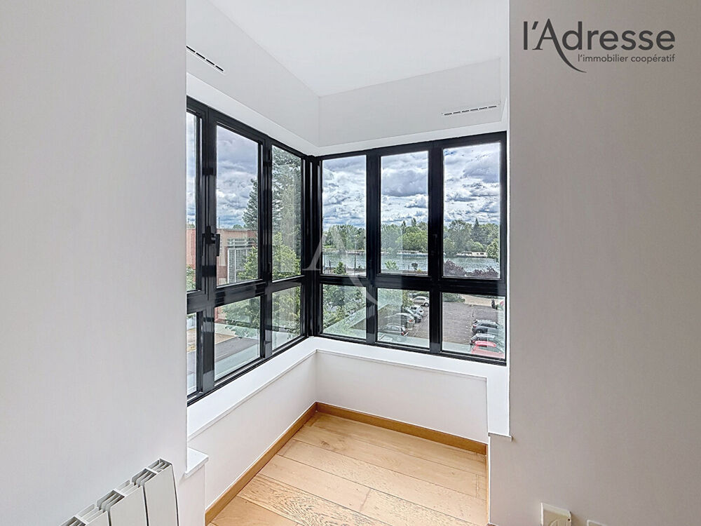 À louer - Appartement 3 pièces meublé SURESNES - 71 m² /Cave et parking