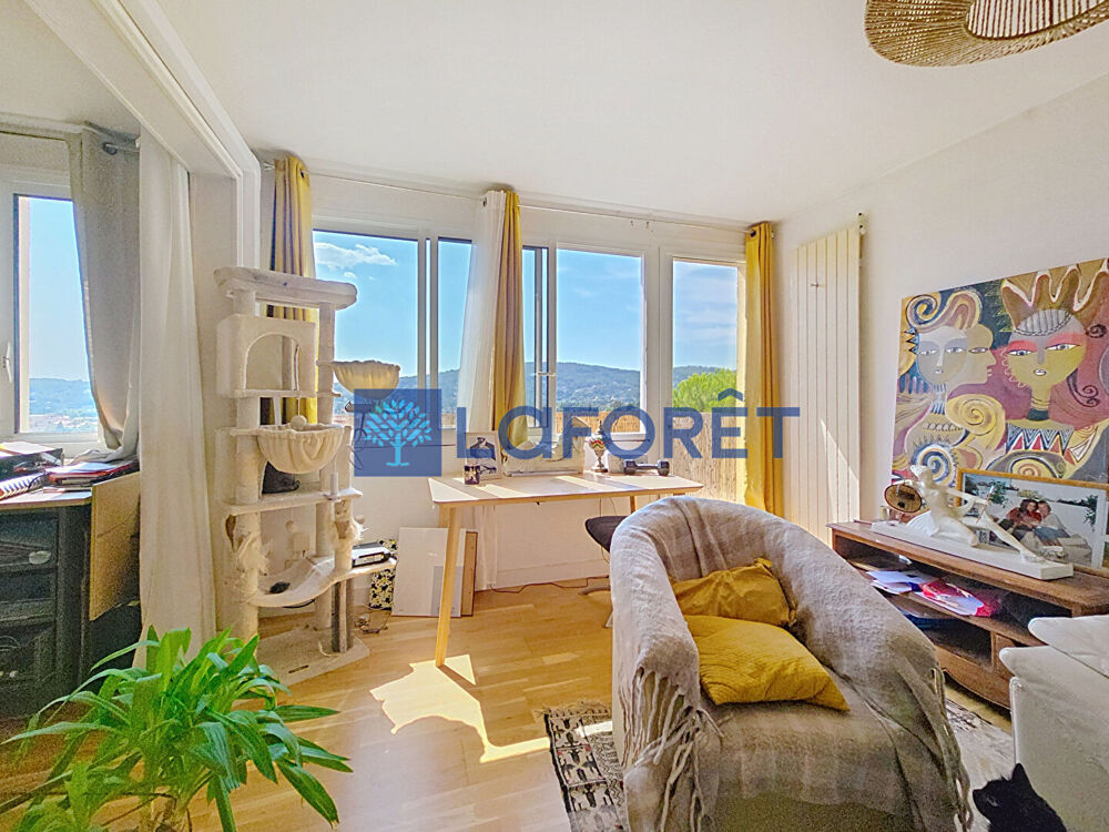 Vente Appartement Appartement 4 pièces lumineux à vendre à Draguignan, dernier étage avec balcon Draguignan